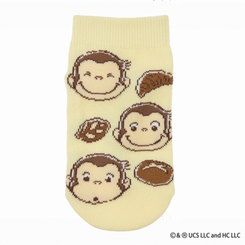 子ども靴下(キッズソックス) ユニバーサル おさるのジョージ ぎっしりデザイン スニーカー丈 1足組 351-26N2